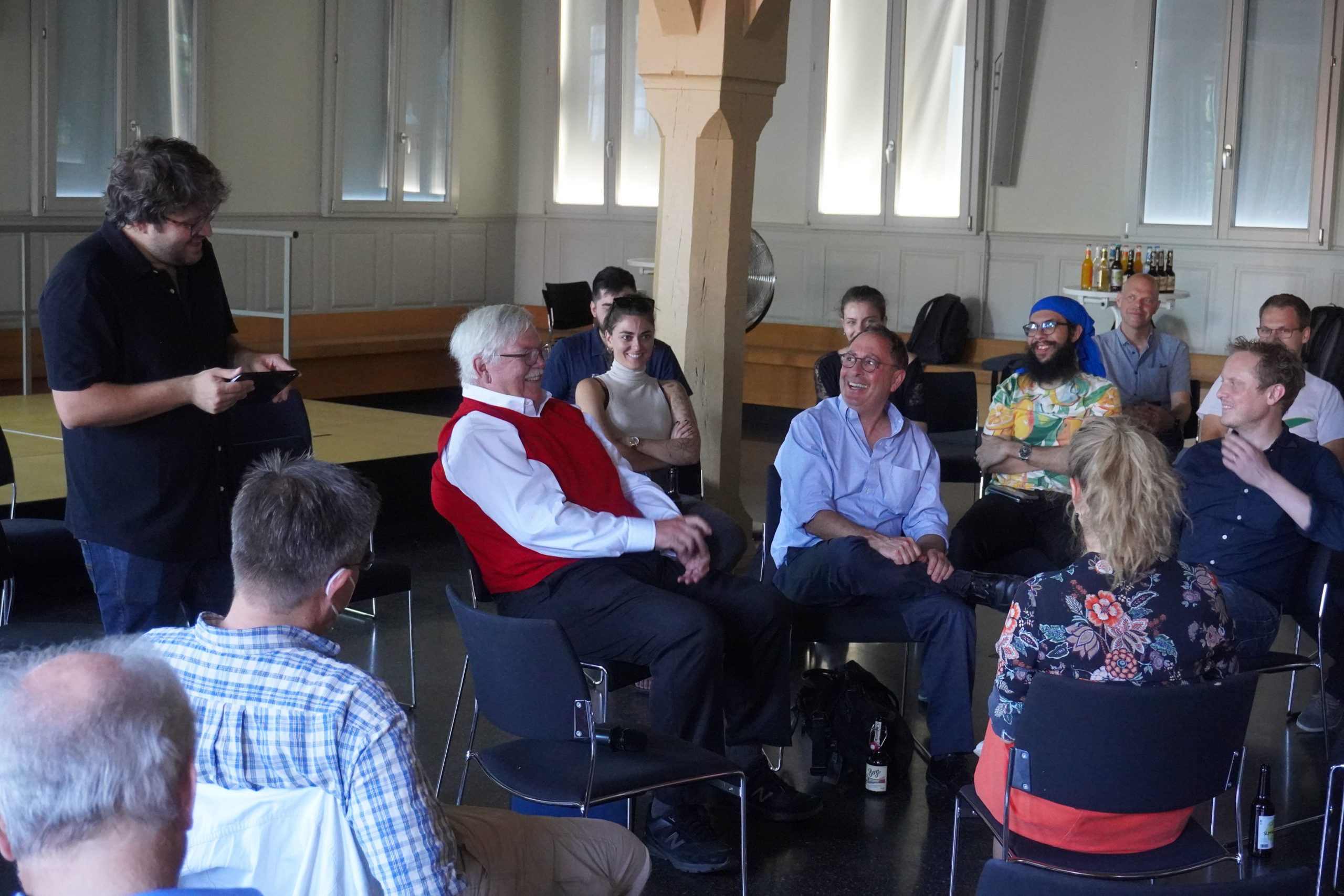 Fishbowl-Diskussion auf der Internationalen Klausurwoche in der Alten Aula der Universität Tübingen